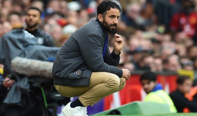 邮报记者：阿莫林想成功就得解决球队心理脆弱的问题，曼联没血性